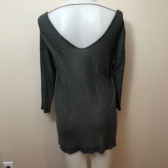 Thin sweater V-neck top 💚 - Picture 3 of 4